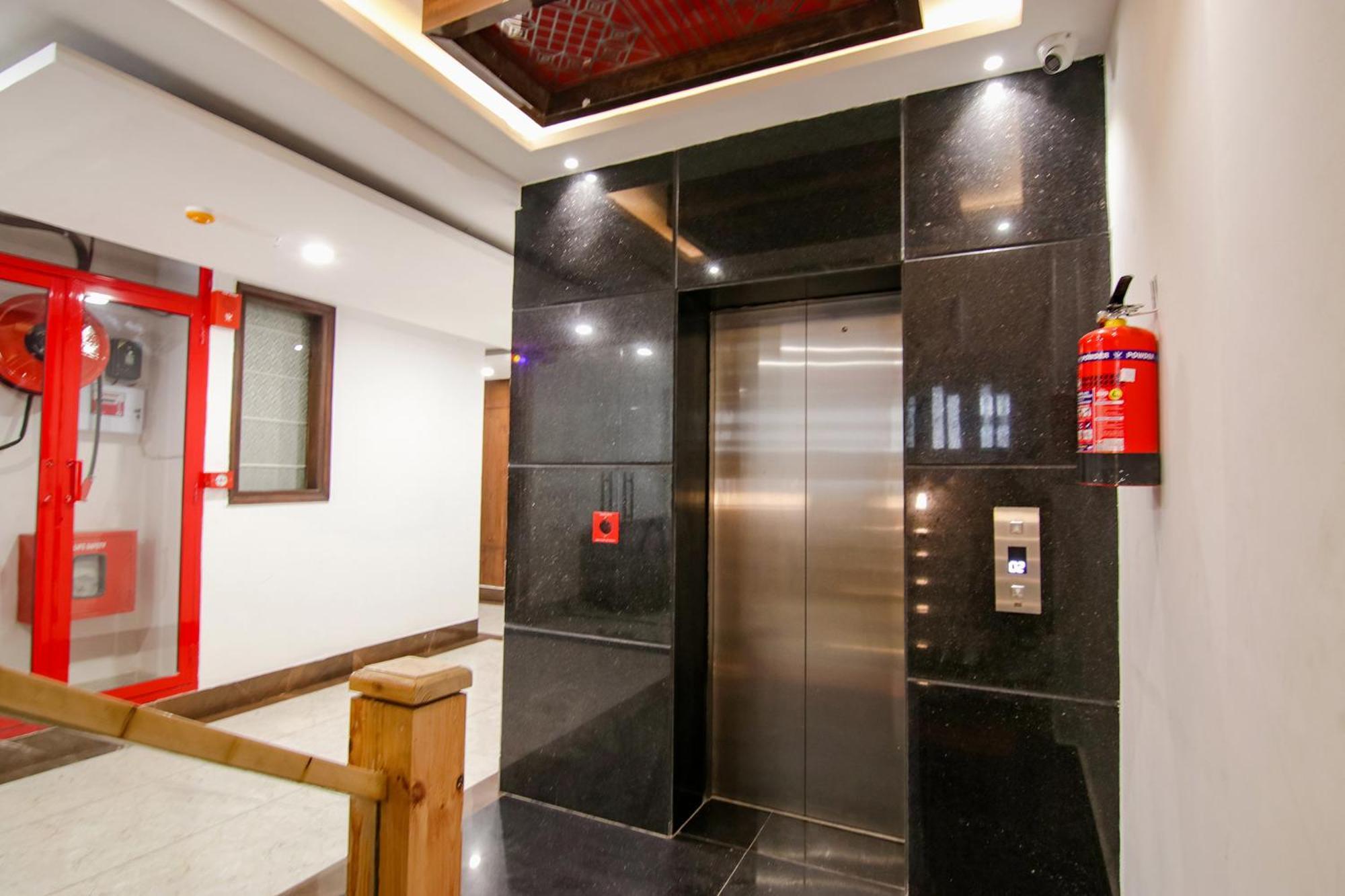 Fabhotel Prism Grand Zirakpur Dış mekan fotoğraf