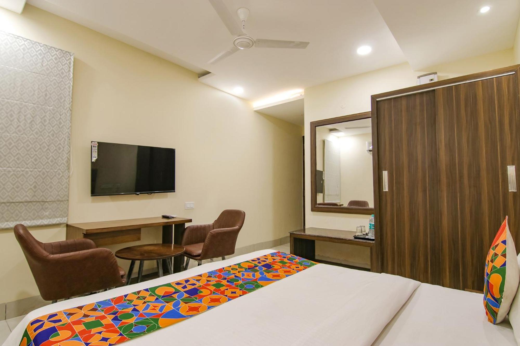 Fabhotel Prism Grand Zirakpur Dış mekan fotoğraf